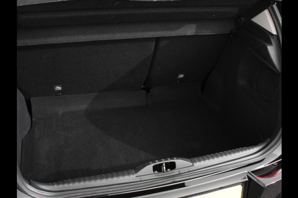 Citroën C3 1.2 PureTech Max Automaat  Airco Navigatie d.m.v.Apple carplay / Android Auto Parksensoren Lichtmetalen Velgen