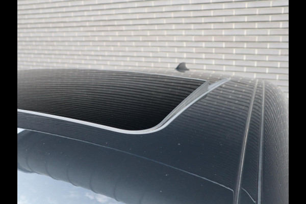 BMW X2 sDrive18i High Executive M Sport Pakket Automaat / Navigatiesysteem Plus / Panoramadak / 19 Inch / Hifi / LED / Head-Up Display / Achteruitrijcamera / Shadow Line / M Sportstoelen