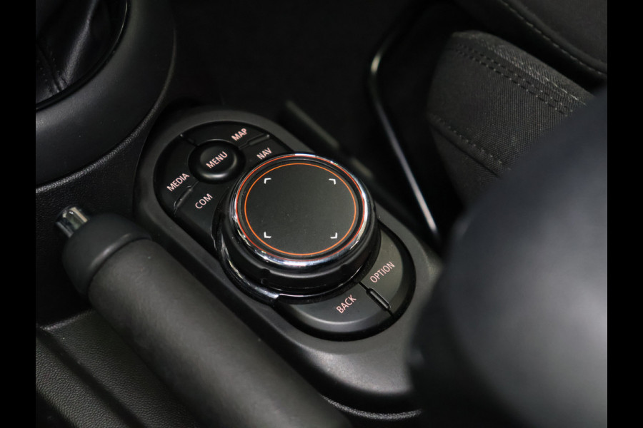 MINI Mini 1.5 Cooper Chili [CAMERA, APPLE CARPLAY, LM VELGEN, LED, HARMAN/KARDON, PDC V+A, CRUISE CONTROL, AUTOMATISCHE AIRCO, NIEUWSTAAT]