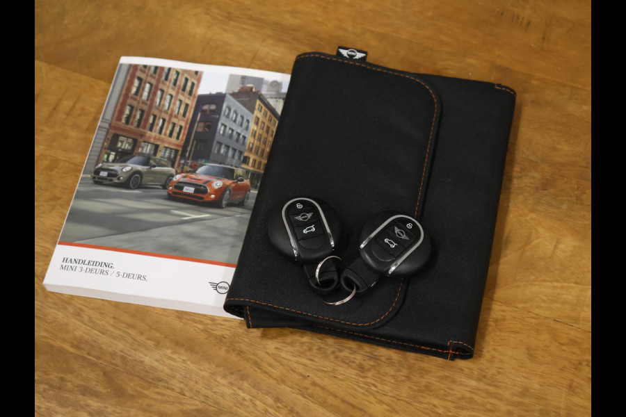 MINI Mini 1.5 Cooper Chili [CAMERA, APPLE CARPLAY, LM VELGEN, LED, HARMAN/KARDON, PDC V+A, CRUISE CONTROL, AUTOMATISCHE AIRCO, NIEUWSTAAT]