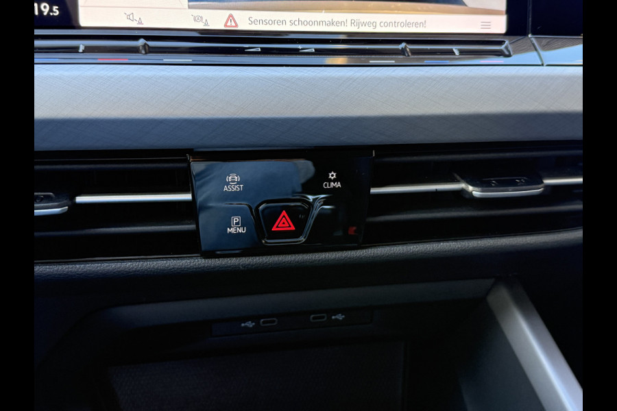 Volkswagen Golf 1.5 TSI Life Business | Memory stoelen | Camera | Full LED | Apple Carplay