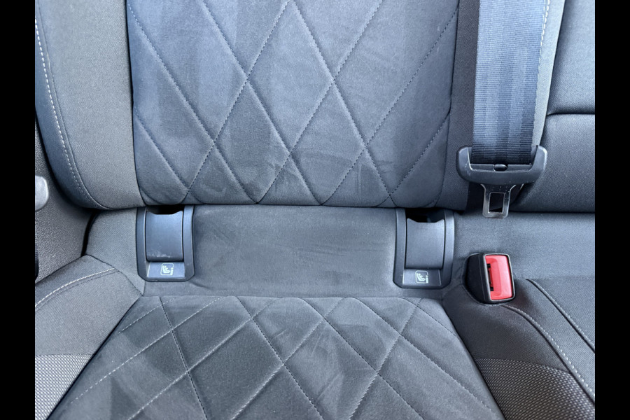 Volkswagen Golf 1.5 TSI Life Business | Memory stoelen | Camera | Full LED | Apple Carplay