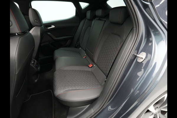 Seat Leon 1.4 TSI eHybrid PHEV 204pk FR Business Intense Panorama Navigatie Stoel/stuurverwarming Keyless Acc 341