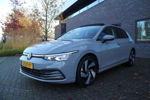 Volkswagen Golf 1.5 eTSI Style