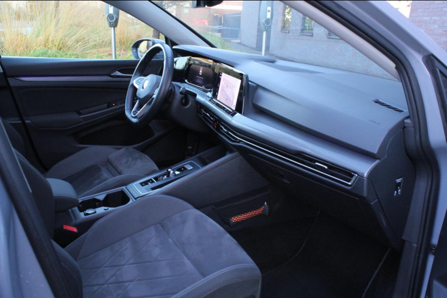 Volkswagen Golf 1.5 eTSI Style