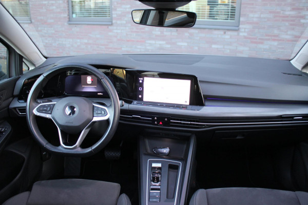 Volkswagen Golf 1.5 eTSI Style