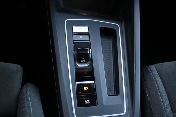 Volkswagen Golf 1.5 eTSI Style