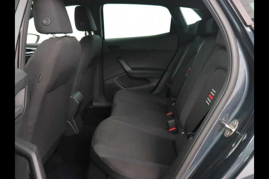 Seat Ibiza 1.0 TSI FR Intense | Trekhaak | Camera | Carplay | Navigatie | Climate control | Parkeerhulp | Cruise control