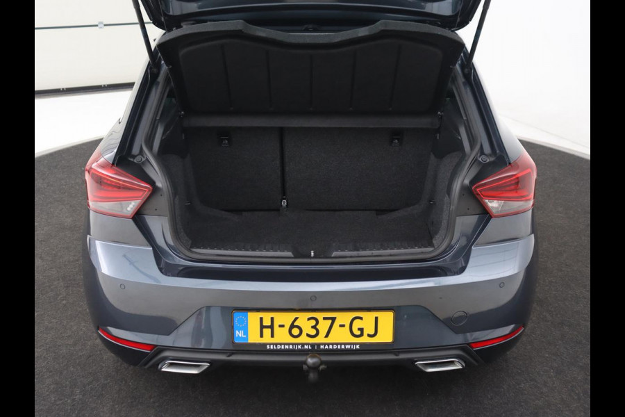 Seat Ibiza 1.0 TSI FR Intense | Trekhaak | Camera | Carplay | Navigatie | Climate control | Parkeerhulp | Cruise control