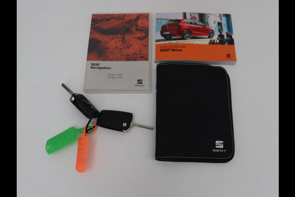 Seat Ibiza 1.0 TSI FR Intense | Trekhaak | Camera | Carplay | Navigatie | Climate control | Parkeerhulp | Cruise control