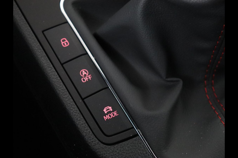 Seat Ibiza 1.0 TSI FR Intense | Trekhaak | Camera | Carplay | Navigatie | Climate control | Parkeerhulp | Cruise control