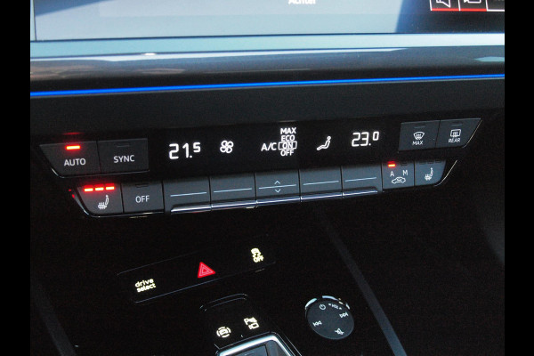 Audi Q4 e-tron 40 Launch edition S Competition 77 kWh | 2X S-Line | Panoramadak | Camera | Sonos | Sfeerverlichting |