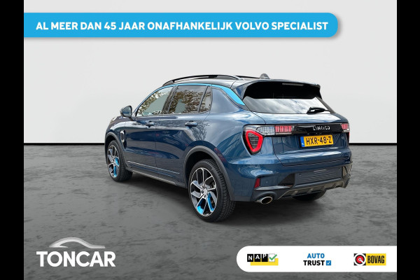 Lynk & Co 01 1.5 Plug in Hybrid 261pk | SkyRoof | 360° Camera | Climate Pack | Pilot Assist | Park Assist | Carplay Android auto