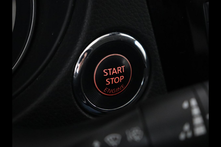 Nissan QASHQAI 1.2 N-Connecta | Panoramadak | Trekhaak | 360 Camera | Navigatie | Keyless | Climate control | Cruise control
