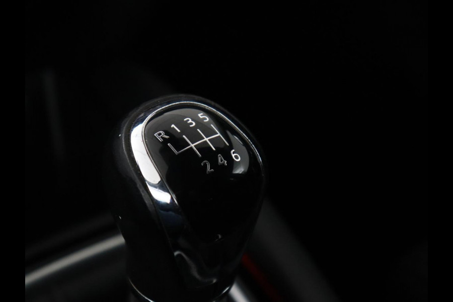 Nissan QASHQAI 1.2 N-Connecta | Panoramadak | Trekhaak | 360 Camera | Navigatie | Keyless | Climate control | Cruise control