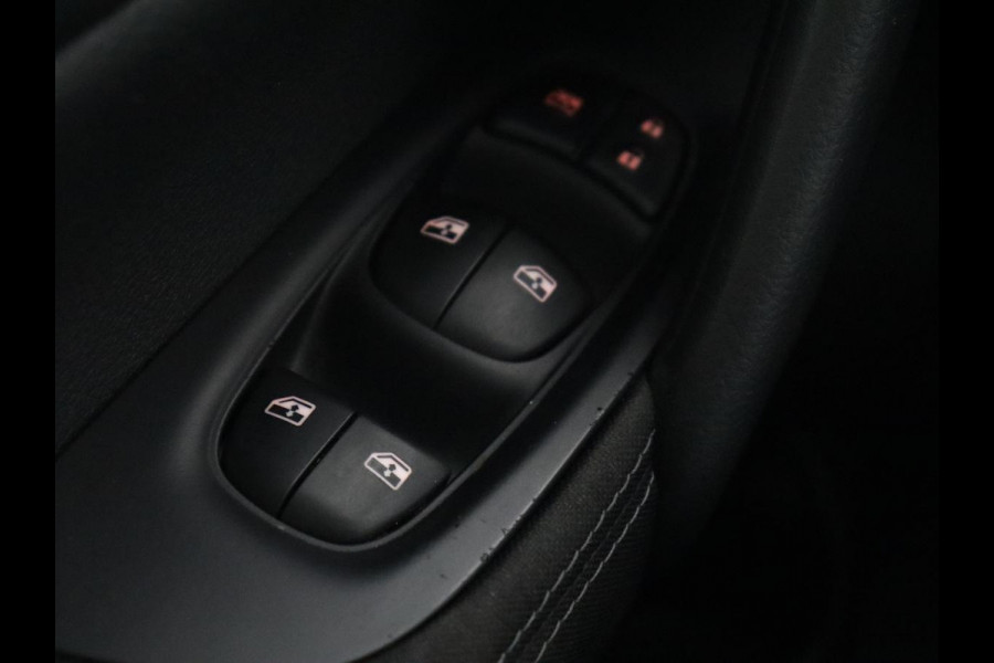 Nissan QASHQAI 1.2 N-Connecta | Panoramadak | Trekhaak | 360 Camera | Navigatie | Keyless | Climate control | Cruise control