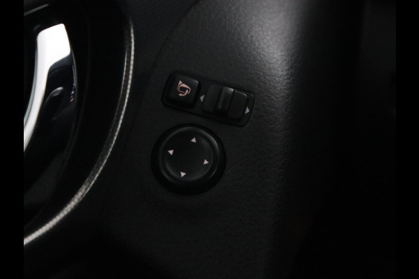 Nissan QASHQAI 1.2 N-Connecta | Panoramadak | Trekhaak | 360 Camera | Navigatie | Keyless | Climate control | Cruise control