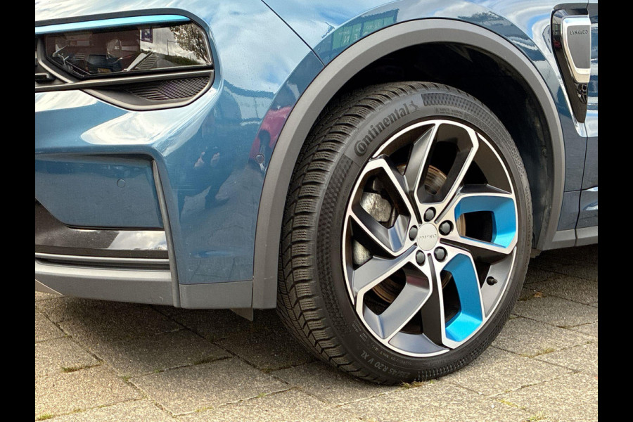 Lynk & Co 01 1.5 Plug in Hybrid 261pk | SkyRoof | 360° Camera | Climate Pack | Pilot Assist | Park Assist | Carplay Android auto