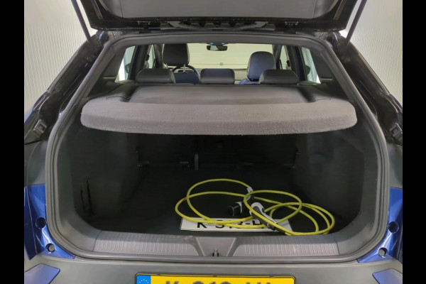 Volkswagen ID.4 First 77 kWh | Trekhaak | Camera | Carplay | Navi |