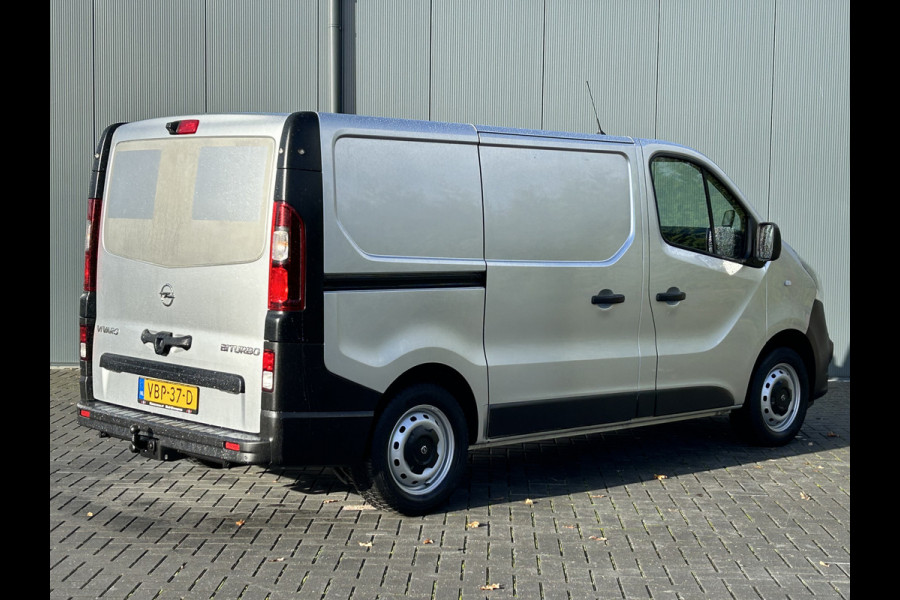 Opel Vivaro 1.6 CDTI 126 PK / L1H1 / 1e EIG. / TREKHAAK / ACHTERKLEP / AIRCO / CRUISE / NAVI / CAMERA / BLUETOOTH