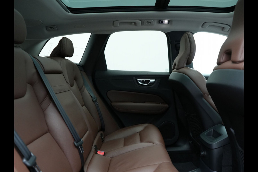 Volvo XC60 T8 Twin Engine AWD Inscription Plug In Hybrid 391pk Dealer O.H. PHEV | Trekhaak Af Fabriek | Panodak | Adaptive Cruise | Camera | Harman & Kardon | Lederen Sportstoelen Memory & Verwarmd | 19"L.M | Apple Carplay | Blis | Navigatie | DAB |
