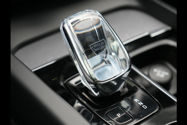 Volvo XC60 T8 Twin Engine AWD Inscription Plug In Hybrid 391pk Dealer O.H. PHEV | Trekhaak Af Fabriek | Panodak | Adaptive Cruise | Camera | Harman & Kardon | Lederen Sportstoelen Memory & Verwarmd | 19"L.M | Apple Carplay | Blis | Navigatie | DAB |