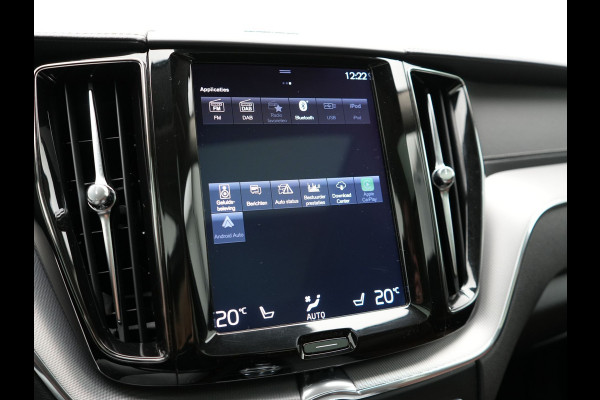 Volvo XC60 T8 Twin Engine AWD Inscription Plug In Hybrid 391pk Dealer O.H. PHEV | Trekhaak Af Fabriek | Panodak | Adaptive Cruise | Camera | Harman & Kardon | Lederen Sportstoelen Memory & Verwarmd | 19"L.M | Apple Carplay | Blis | Navigatie | DAB |