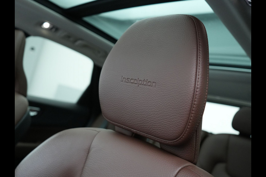 Volvo XC60 T8 Twin Engine AWD Inscription Plug In Hybrid 391pk Dealer O.H. PHEV | Trekhaak Af Fabriek | Panodak | Adaptive Cruise | Camera | Harman & Kardon | Lederen Sportstoelen Memory & Verwarmd | 19"L.M | Apple Carplay | Blis | Navigatie | DAB |