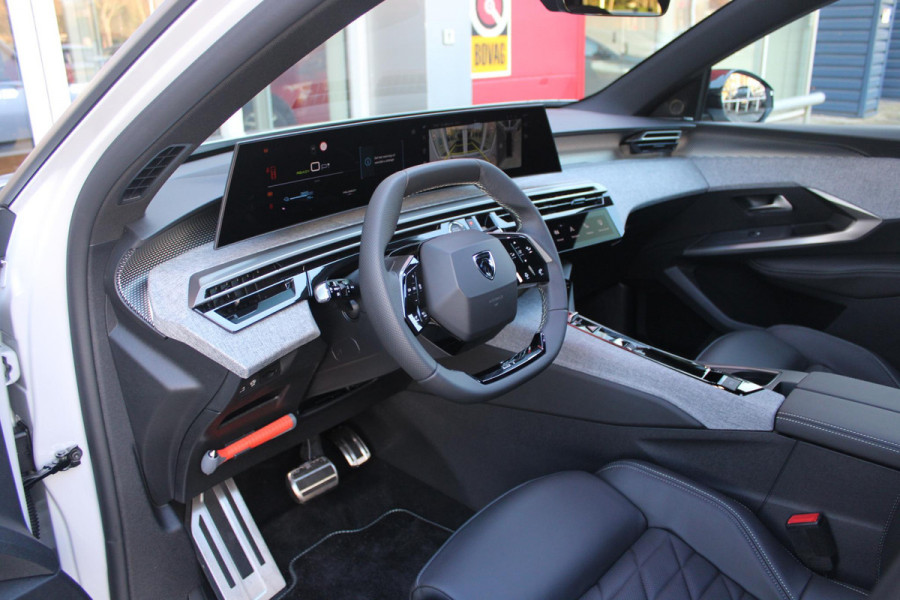 Peugeot E-3008 GT 325PK LAUNCH EDITION DUAL MOTOR 73KWH | PANORAMISCH SCHUIF / KANTELDAK | PREMIUM HIFI FOCAL | LEDEREN BEKLEDING NAPPA | ELEKTRISCH VERSTELBARE VOOR STOELEN, MET GEHEUGENFUNCTIE OP BESTUURDERSSTOEL | STOEL VERWARMING | STOEL MASAGE | STOEL VENTILATIE | ACHTERBANK VERWARMING | STUUR VERWARMING | WARMTE POMP | ALARM SYSTEEM | DRAADLOOS APPLE CARPLAY / ANDROID AUTO | DRAADLOZE TELEFOONLADER | VISIOPARK 360° HD CAMERA'S | DRIVE ASSIST 2.0 SEMI-AUTONOOMRIJDEN |