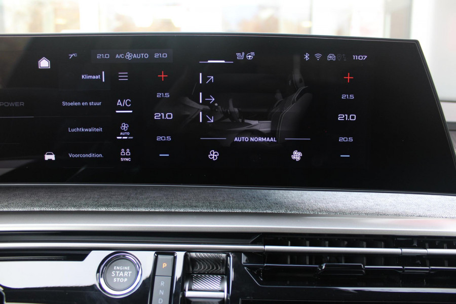 Peugeot E-3008 GT 325PK LAUNCH EDITION DUAL MOTOR 73KWH | PANORAMISCH SCHUIF / KANTELDAK | PREMIUM HIFI FOCAL | LEDEREN BEKLEDING NAPPA | ELEKTRISCH VERSTELBARE VOOR STOELEN, MET GEHEUGENFUNCTIE OP BESTUURDERSSTOEL | STOEL VERWARMING | STOEL MASAGE | STOEL VENTILATIE | ACHTERBANK VERWARMING | STUUR VERWARMING | WARMTE POMP | ALARM SYSTEEM | DRAADLOOS APPLE CARPLAY / ANDROID AUTO | DRAADLOZE TELEFOONLADER | VISIOPARK 360° HD CAMERA'S | DRIVE ASSIST 2.0 SEMI-AUTONOOMRIJDEN |