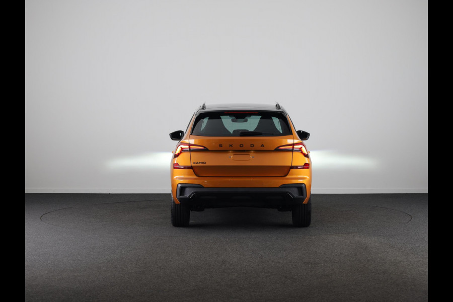 Škoda Kamiq Monte Carlo 1.0 TSI 115 pk 7 versn. DSG | 18 inch | Blind Spot | Navigatie | Adaptive Cruise | Panoramadak | Stoelverwarming |