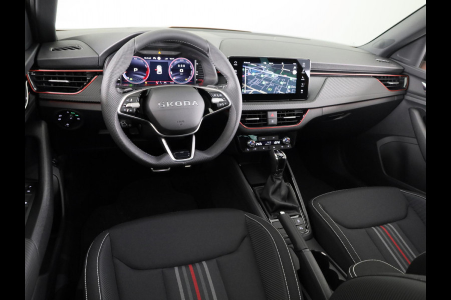 Škoda Kamiq Monte Carlo 1.0 TSI 115 pk 7 versn. DSG | 18 inch | Blind Spot | Navigatie | Adaptive Cruise | Panoramadak | Stoelverwarming |