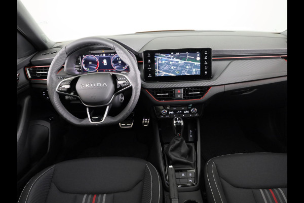 Škoda Kamiq Monte Carlo 1.0 TSI 115 pk 7 versn. DSG | 18 inch | Blind Spot | Navigatie | Adaptive Cruise | Panoramadak | Stoelverwarming |