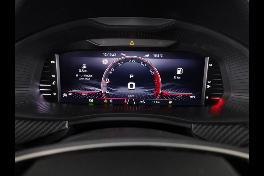 Škoda Kamiq Monte Carlo 1.0 TSI 115 pk 7 versn. DSG | 18 inch | Blind Spot | Navigatie | Adaptive Cruise | Panoramadak | Stoelverwarming |