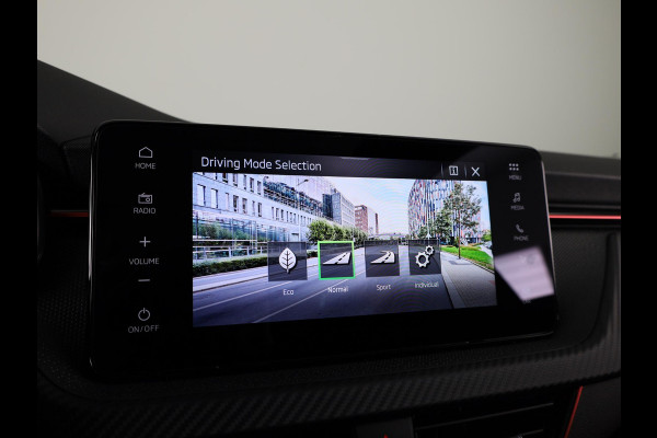 Škoda Kamiq Monte Carlo 1.0 TSI 115 pk 7 versn. DSG | 18 inch | Blind Spot | Navigatie | Adaptive Cruise | Panoramadak | Stoelverwarming |