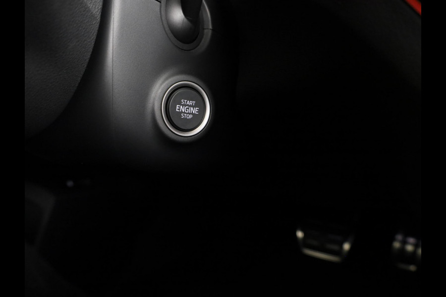 Škoda Kamiq Monte Carlo 1.0 TSI 115 pk 7 versn. DSG | 18 inch | Blind Spot | Navigatie | Adaptive Cruise | Panoramadak | Stoelverwarming |