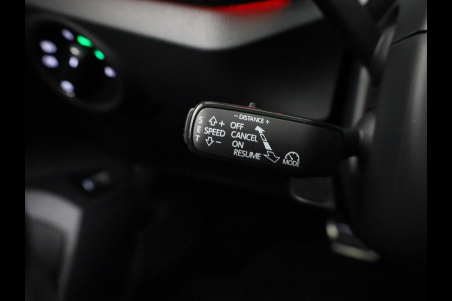 Škoda Kamiq Monte Carlo 1.0 TSI 115 pk 7 versn. DSG | 18 inch | Blind Spot | Navigatie | Adaptive Cruise | Panoramadak | Stoelverwarming |