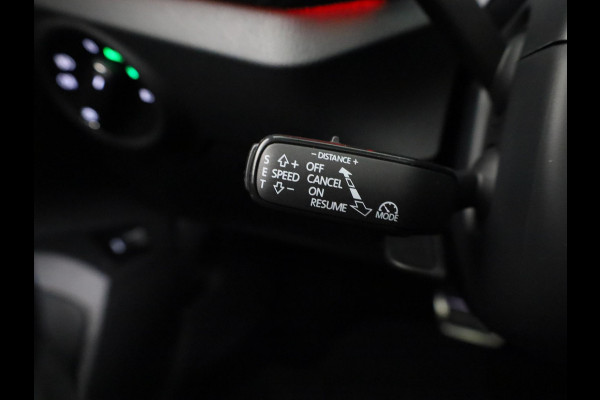 Škoda Kamiq Monte Carlo 1.0 TSI 115 pk 7 versn. DSG | 18 inch | Blind Spot | Navigatie | Adaptive Cruise | Panoramadak | Stoelverwarming |