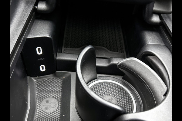 Mercedes-Benz E-Klasse Estate 300 e AMG Plug-In Hybride AMG Line | Panorama Schuif-Kanteldak | Trekhaak | Memory Voor Stoelen | Burmester® | Alarm | Lederen Bekleding. Inclusief 24 maanden MB Certified garantie voor Europa.