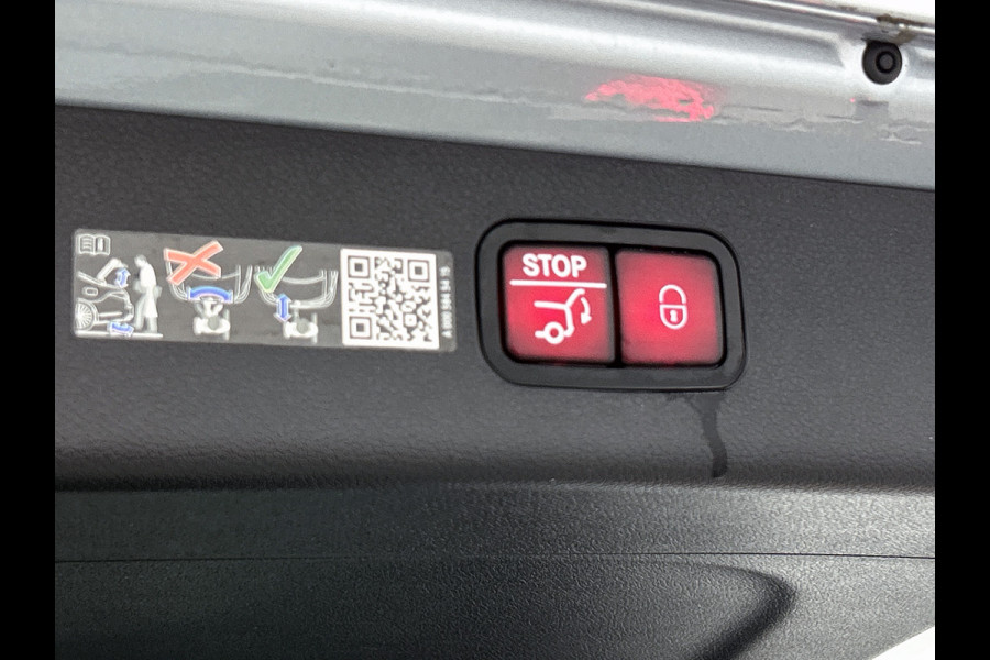 Mercedes-Benz E-Klasse Estate 300 e AMG Plug-In Hybride AMG Line | Panorama Schuif-Kanteldak | Trekhaak | Memory Voor Stoelen | Burmester® | Alarm | Lederen Bekleding. Inclusief 24 maanden MB Certified garantie voor Europa.