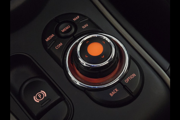 MINI Countryman 2.0 Cooper S E ALL4 Chili | PANORAMA | ELEKTR. STOELEN | HARMAN KARDON | LEDER | SPORTSTOELEN | CAMERA |