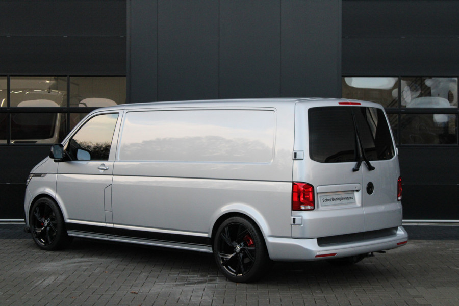 Volkswagen Transporter 2.0 TDI L2H1 28 Bulli 150pk - 20 Inch - Camera - Trekhaak - Leder - ACC - LED - Rijklaar