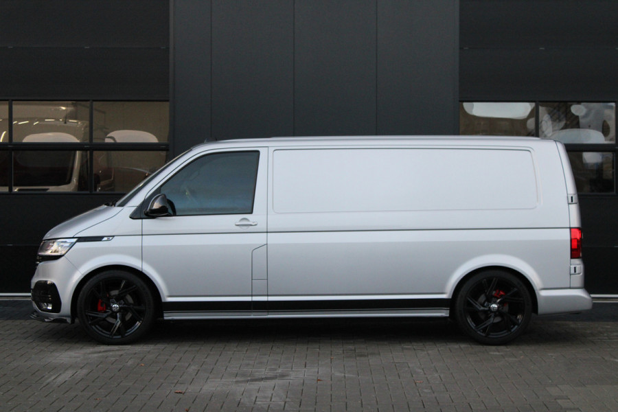 Volkswagen Transporter 2.0 TDI L2H1 28 Bulli 150pk - 20 Inch - Camera - Trekhaak - Leder - ACC - LED - Rijklaar