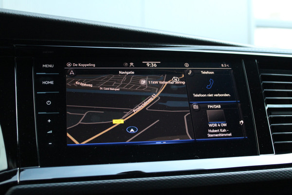 Volkswagen Transporter 2.0 TDI L2H1 28 Bulli 150pk - 20 Inch - Camera - Trekhaak - Leder - ACC - LED - Rijklaar