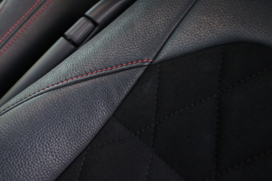 Volkswagen Transporter 2.0 TDI L2H1 28 Bulli 150pk - 20 Inch - Camera - Trekhaak - Leder - ACC - LED - Rijklaar