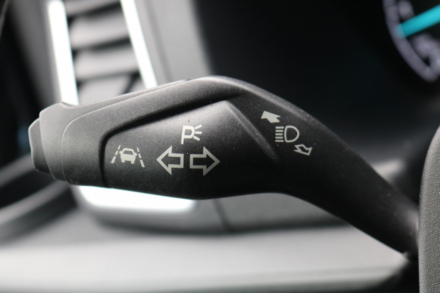 Ford Transit Custom 2.0 TDCI L1 H1 Sport DC Automaat