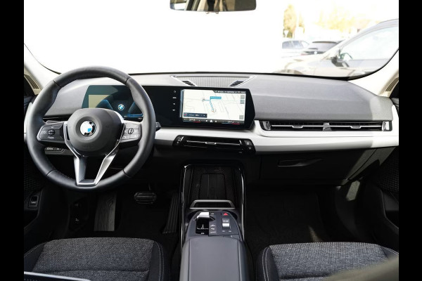 BMW X1 sDrive18iA ** LED, NAVI+, PANORAMA, TREKH, APPLE, ELECTR. A-KLEP, VERW. SPORTST ** 1e EIG - Ex BMW-AG - UNFALLFREI ** ** INFORMEER OOK NAAR ONZE AANTREKKELIJKE FINANCIAL-LEASE TARIEVEN **