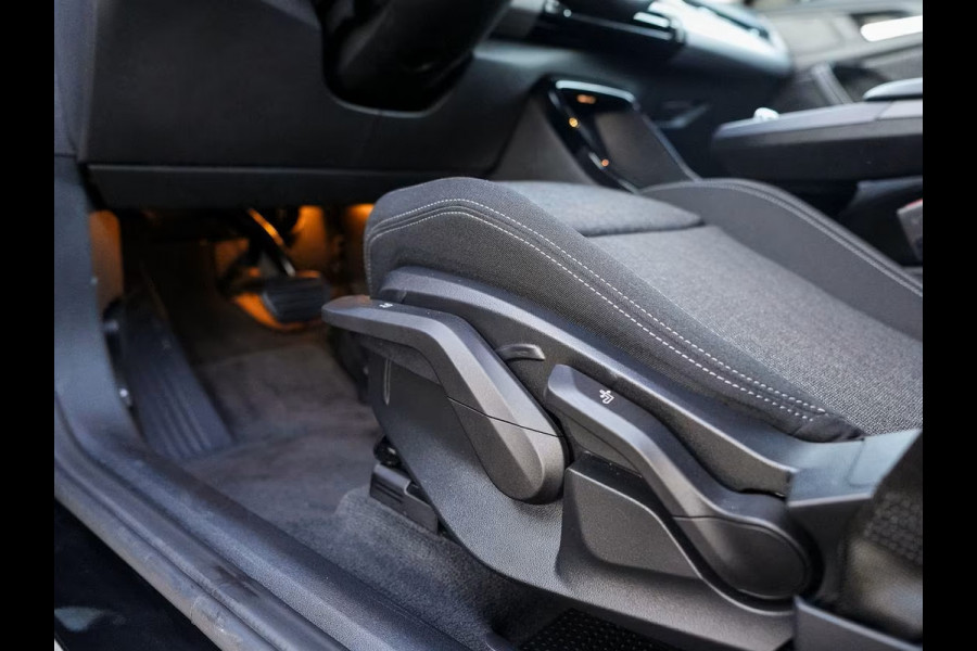 BMW X1 sDrive18iA ** LED, NAVI+, PANORAMA, TREKH, APPLE, ELECTR. A-KLEP, VERW. SPORTST ** 1e EIG - Ex BMW-AG - UNFALLFREI ** ** INFORMEER OOK NAAR ONZE AANTREKKELIJKE FINANCIAL-LEASE TARIEVEN **