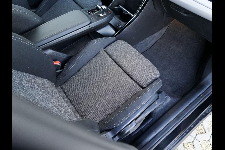 BMW X1 sDrive18iA ** LED, NAVI+, PANORAMA, TREKH, APPLE, ELECTR. A-KLEP, VERW. SPORTST ** 1e EIG - Ex BMW-AG - UNFALLFREI ** ** INFORMEER OOK NAAR ONZE AANTREKKELIJKE FINANCIAL-LEASE TARIEVEN **