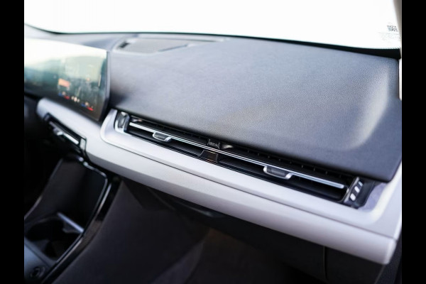 BMW X1 sDrive18iA ** LED, NAVI+, PANORAMA, TREKH, APPLE, ELECTR. A-KLEP, VERW. SPORTST ** 1e EIG - Ex BMW-AG - UNFALLFREI ** ** INFORMEER OOK NAAR ONZE AANTREKKELIJKE FINANCIAL-LEASE TARIEVEN **